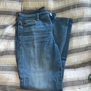 American Eagle sz 10 skinny next level stretch